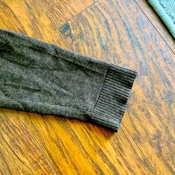 89th & Madison Open Style Knit Sweater Size L - Picture 2 of 4